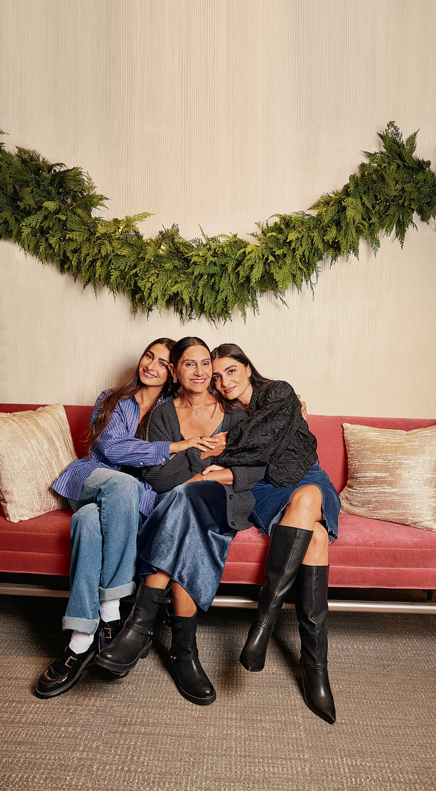 A_Nordstrom_HOLIDAY_1123_STORE_LK17_47010_SNAP240_AFTER